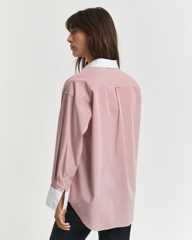 Oversized skjorte med kontrastfarvet krave og striber
