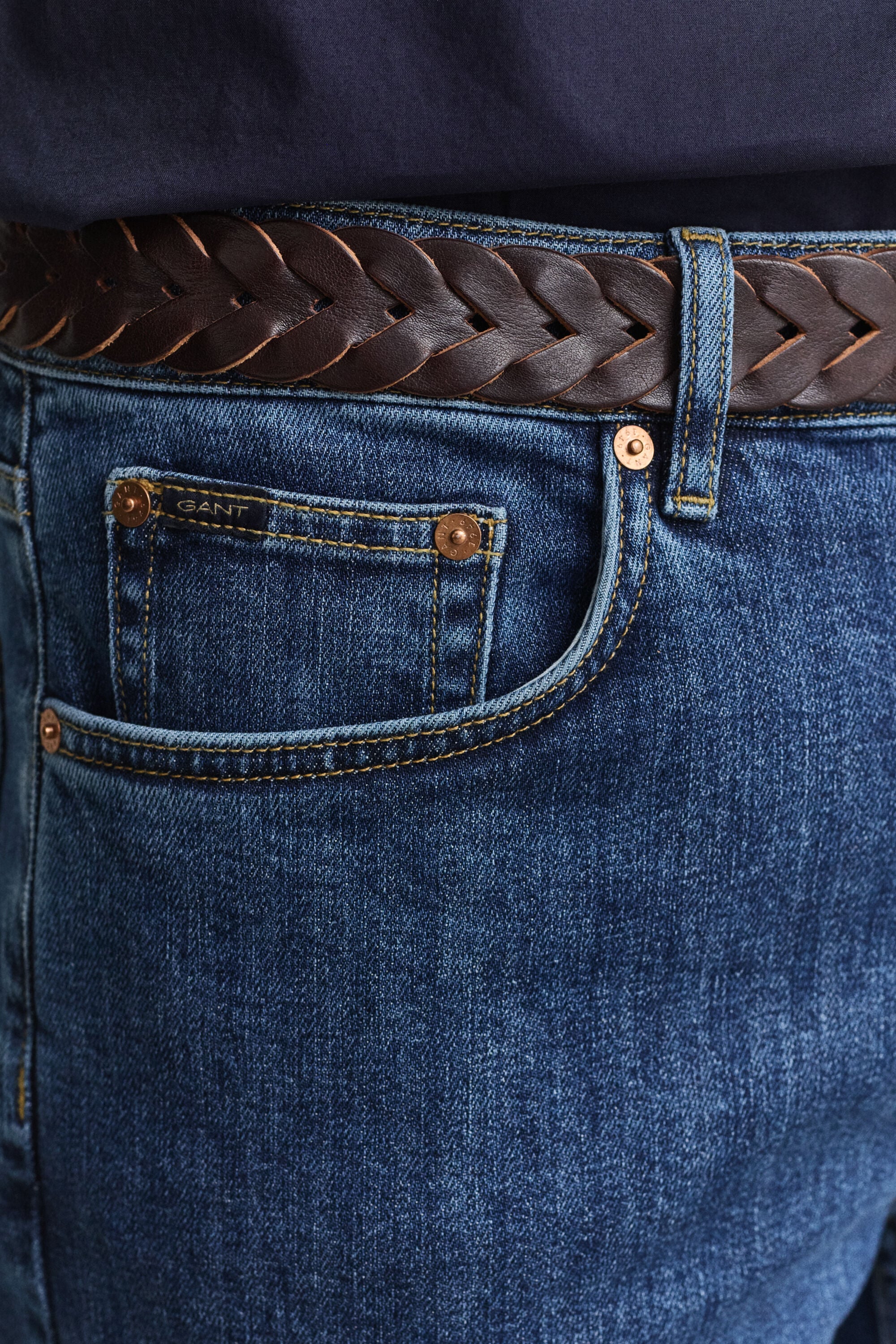 Regular jeans i let vask