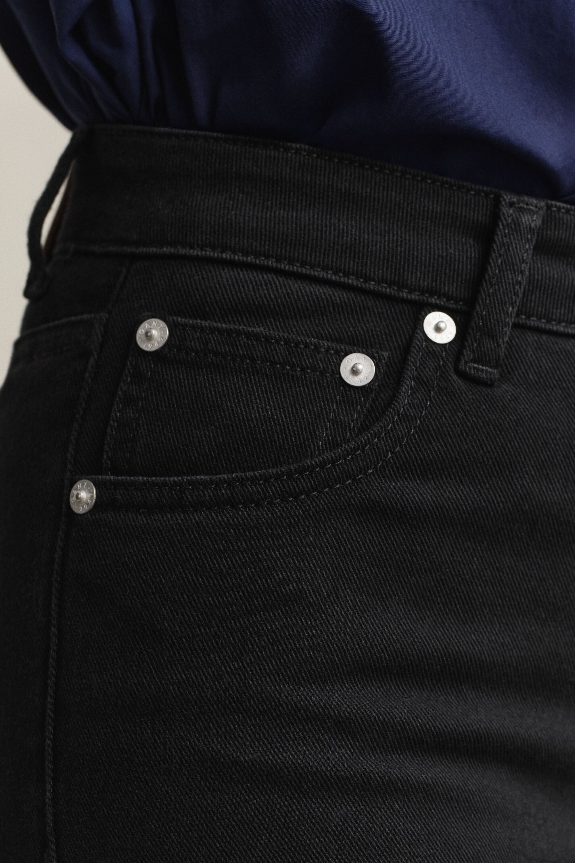 Slanke jeans med stræk og svaj