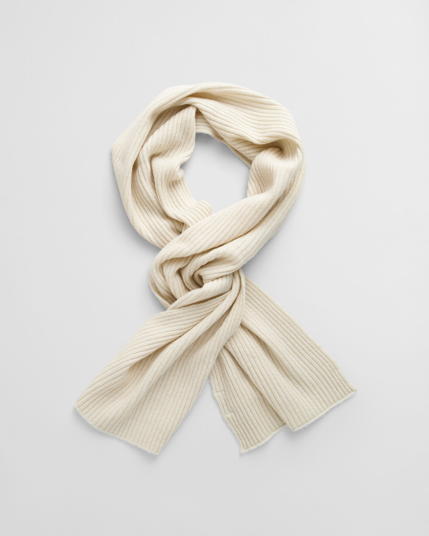 Gavesæt med beanie og halstørklæde i uld