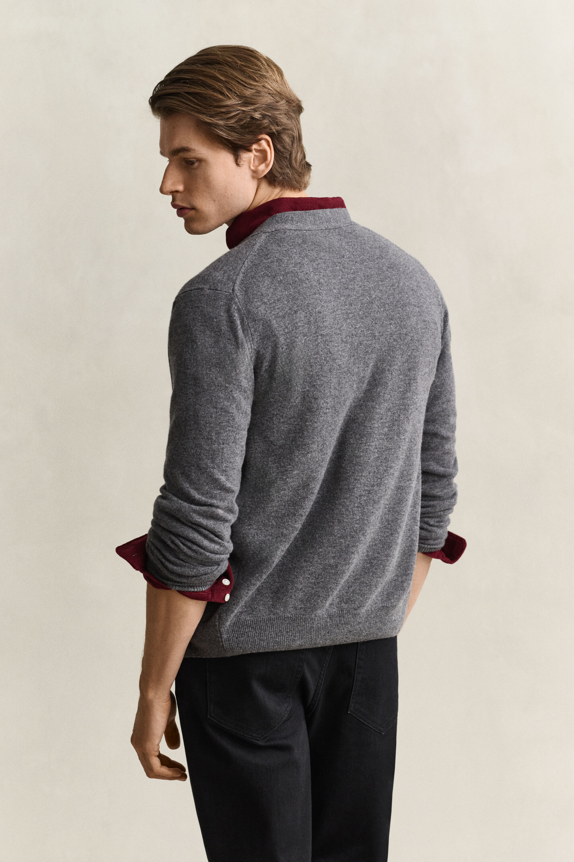 Cardigan i lammeuld med V-hals