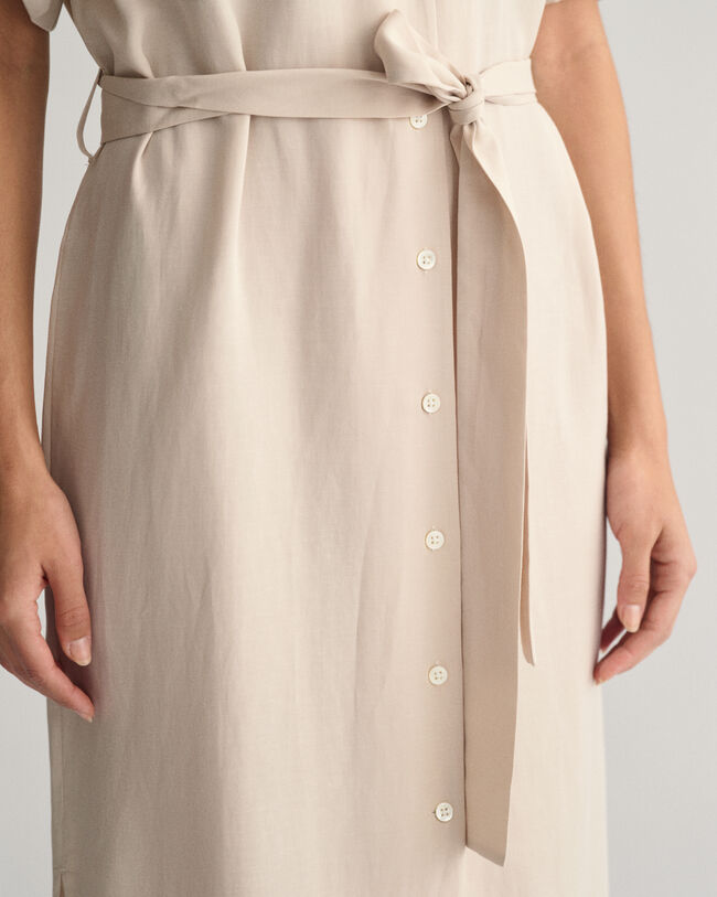 Skjortekjole med lommer og korte &aelig;rmer