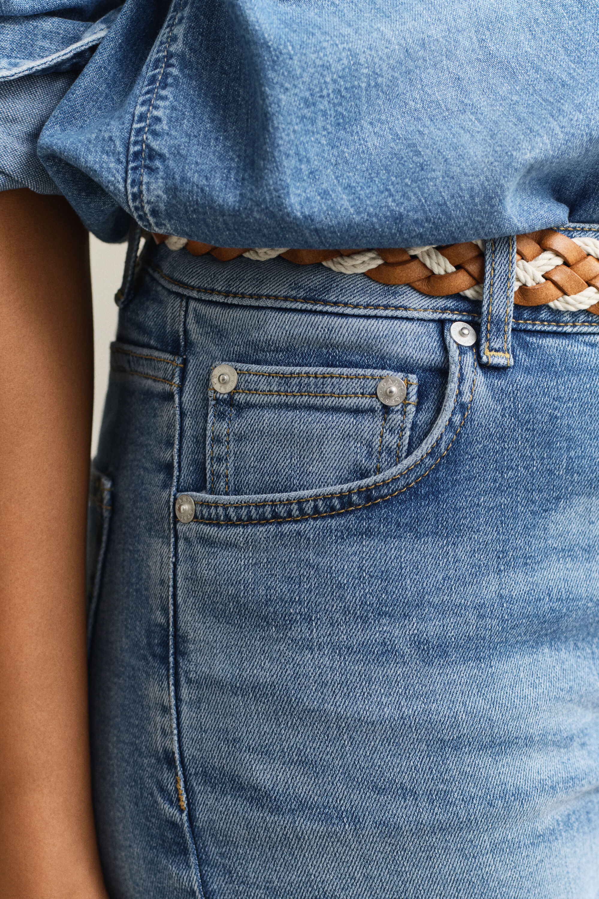 Jeans med svaj og stræk