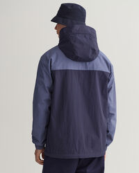 Jakke med hætte og blokke