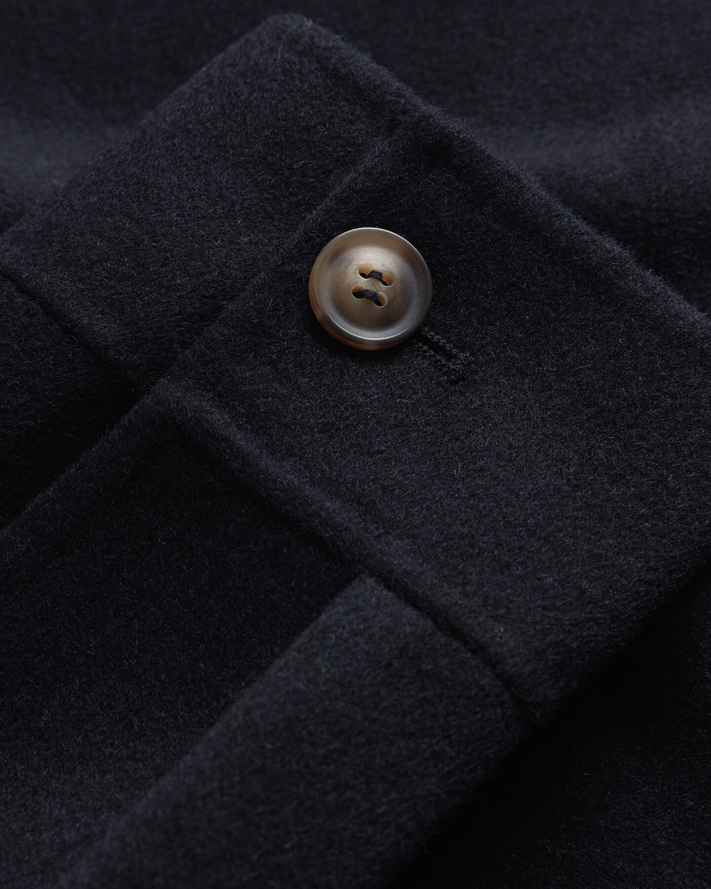 H&aring;ndsyet skjortejakke