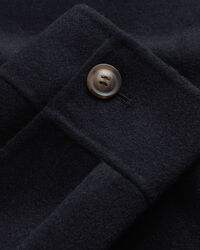 H&aring;ndsyet skjortejakke