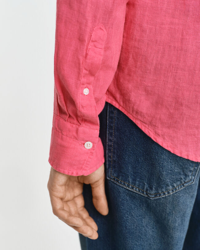 Regular fit garment-dyed hørskjorte