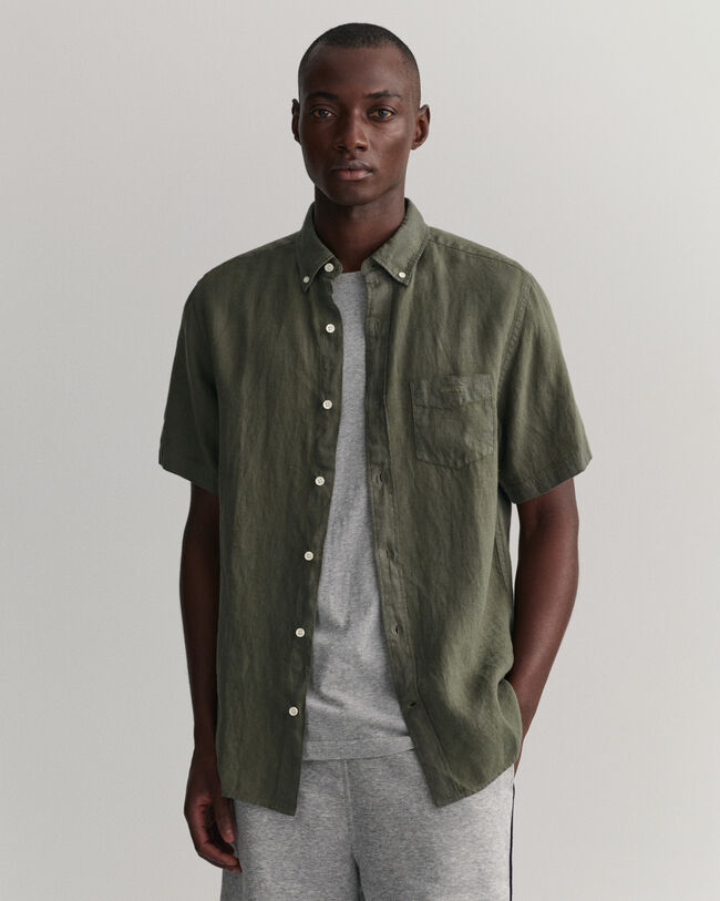 Regular fit garment-dyed h&oslash;rskjorte med korte &aelig;rmer