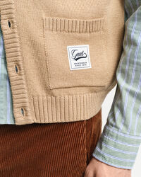 Vest i uld med knapper