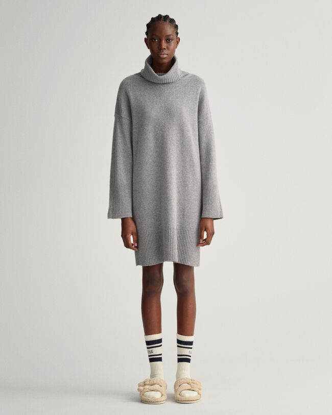 Lounge kjole med rullekrave