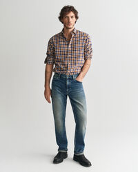 Regular fit ternet skjorte af let twill