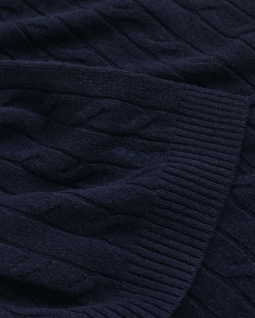 Kabelstrikket halstørklæde i uld