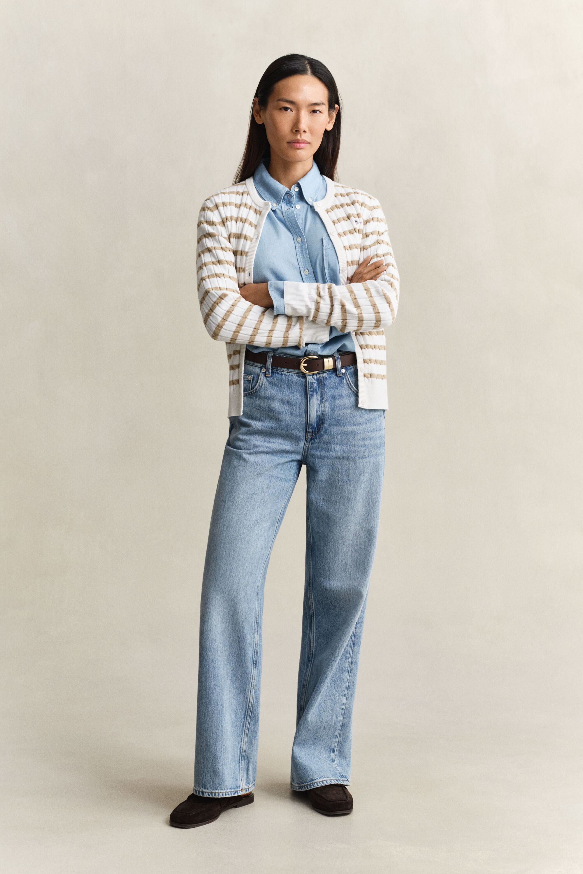 Stribet cardigan med kabelstrik