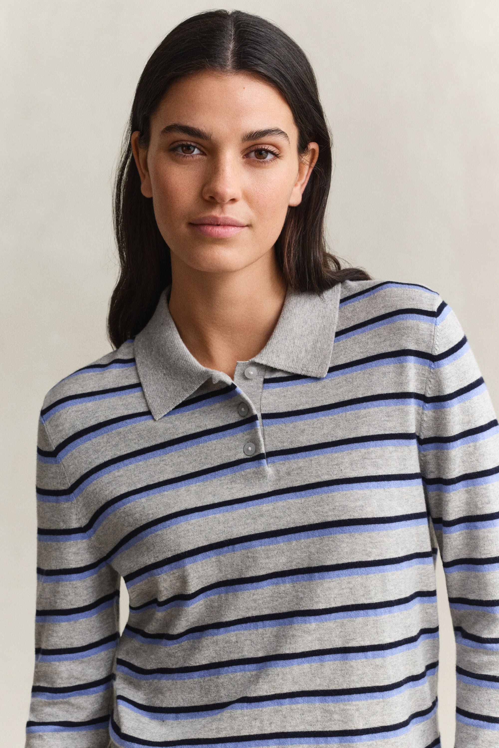 Fin strikket sweater med striber