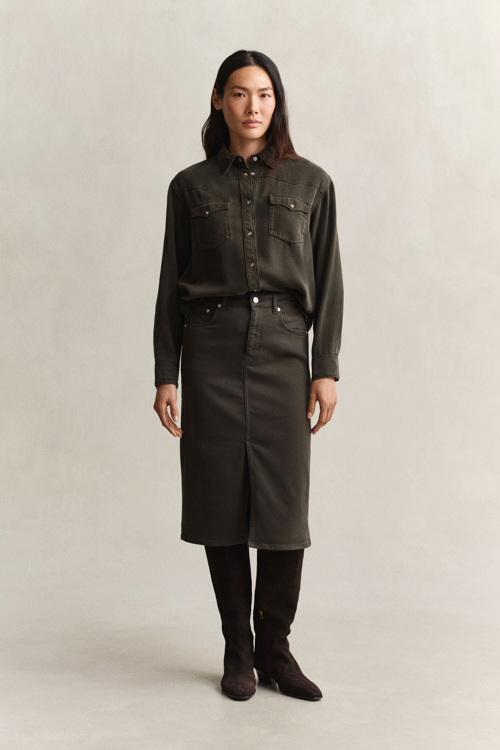 Farvet pencil-nederdel i twill