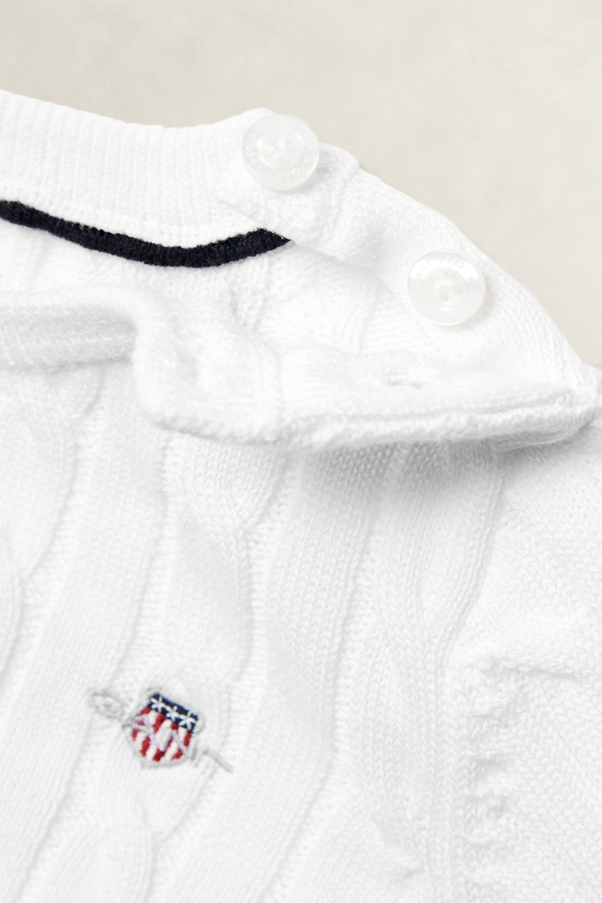 Girls Shield kabelstrikket sweater