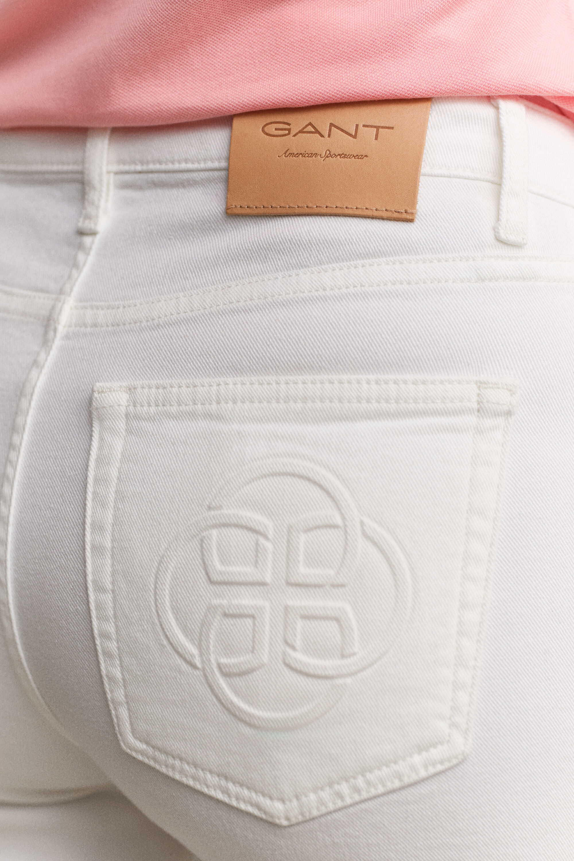 Monogram jeans med svaj