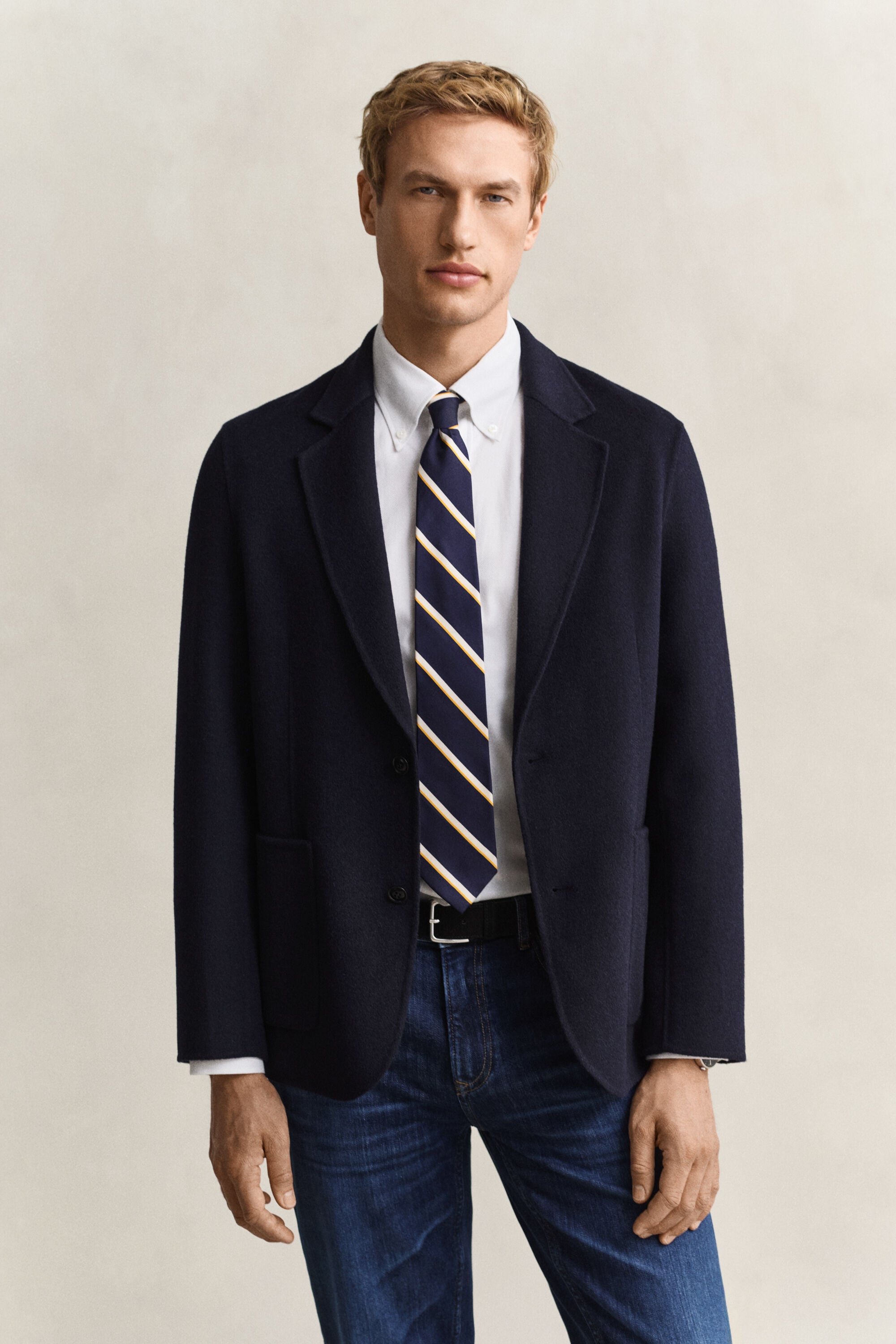 Håndsyet blazer