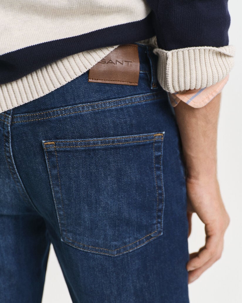 Slim fit jeans
