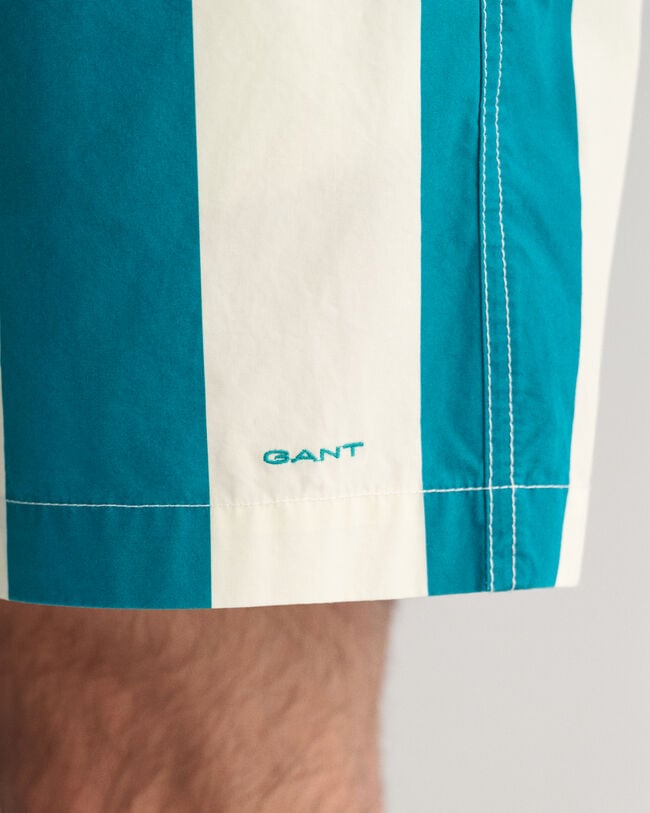 Stribede shorts med l&oslash;besnor