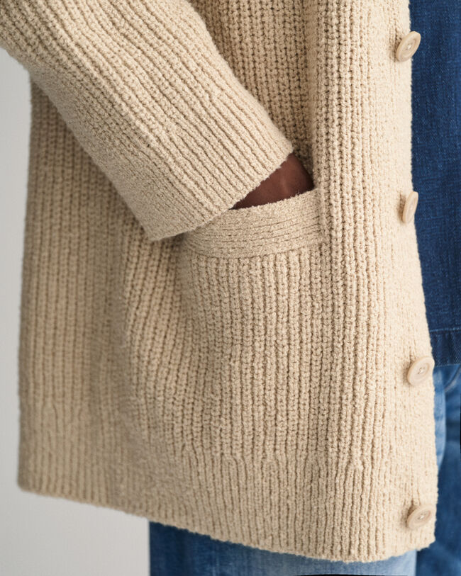 Ribstrikket cardigan i bouclé
