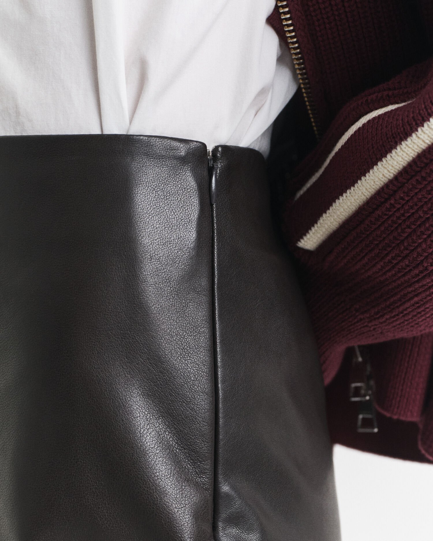 Midi pencil-nederdel af læder