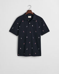 Broderet poloskjorte med båd-grafik