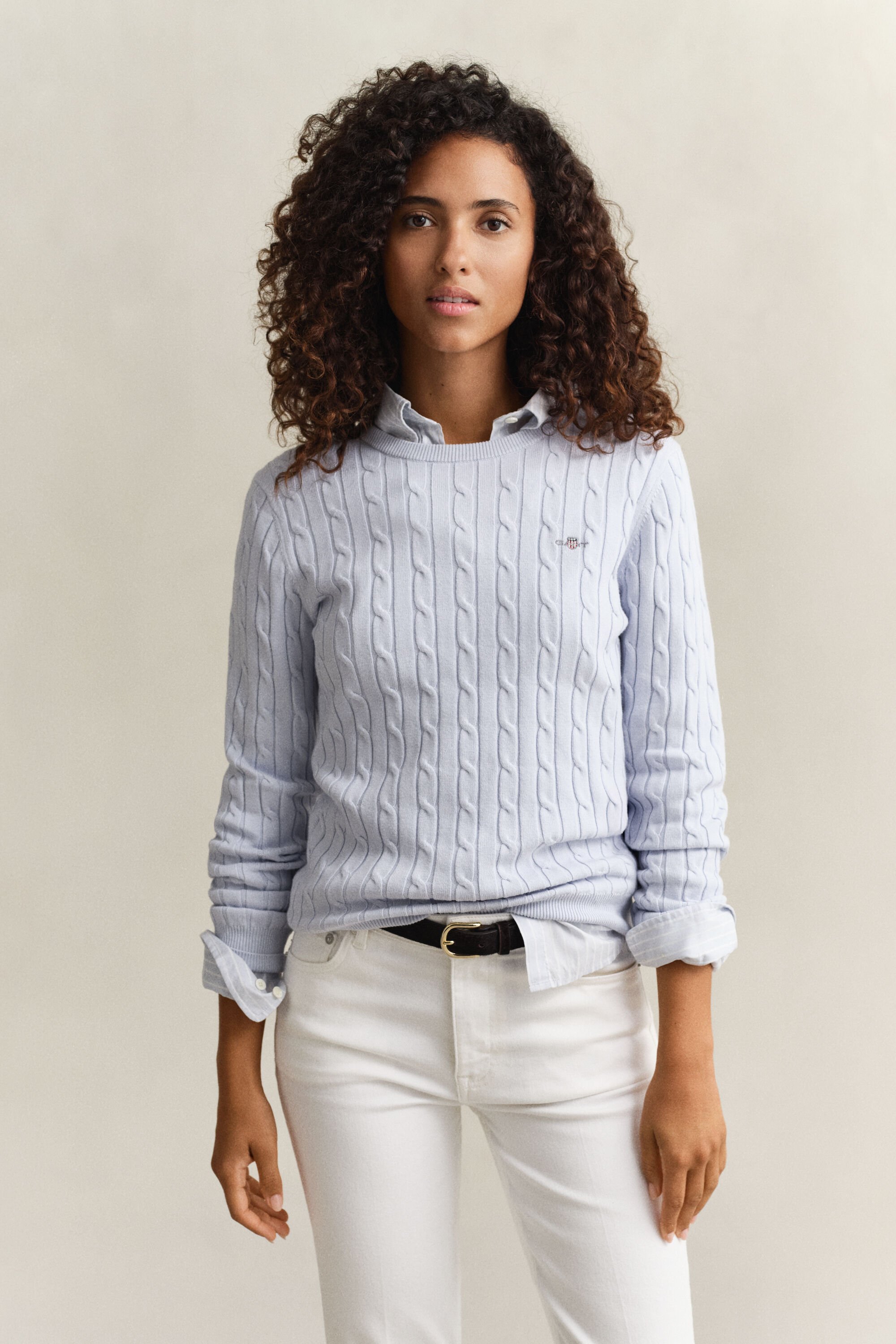 Crewneck sweater med kabelstrik