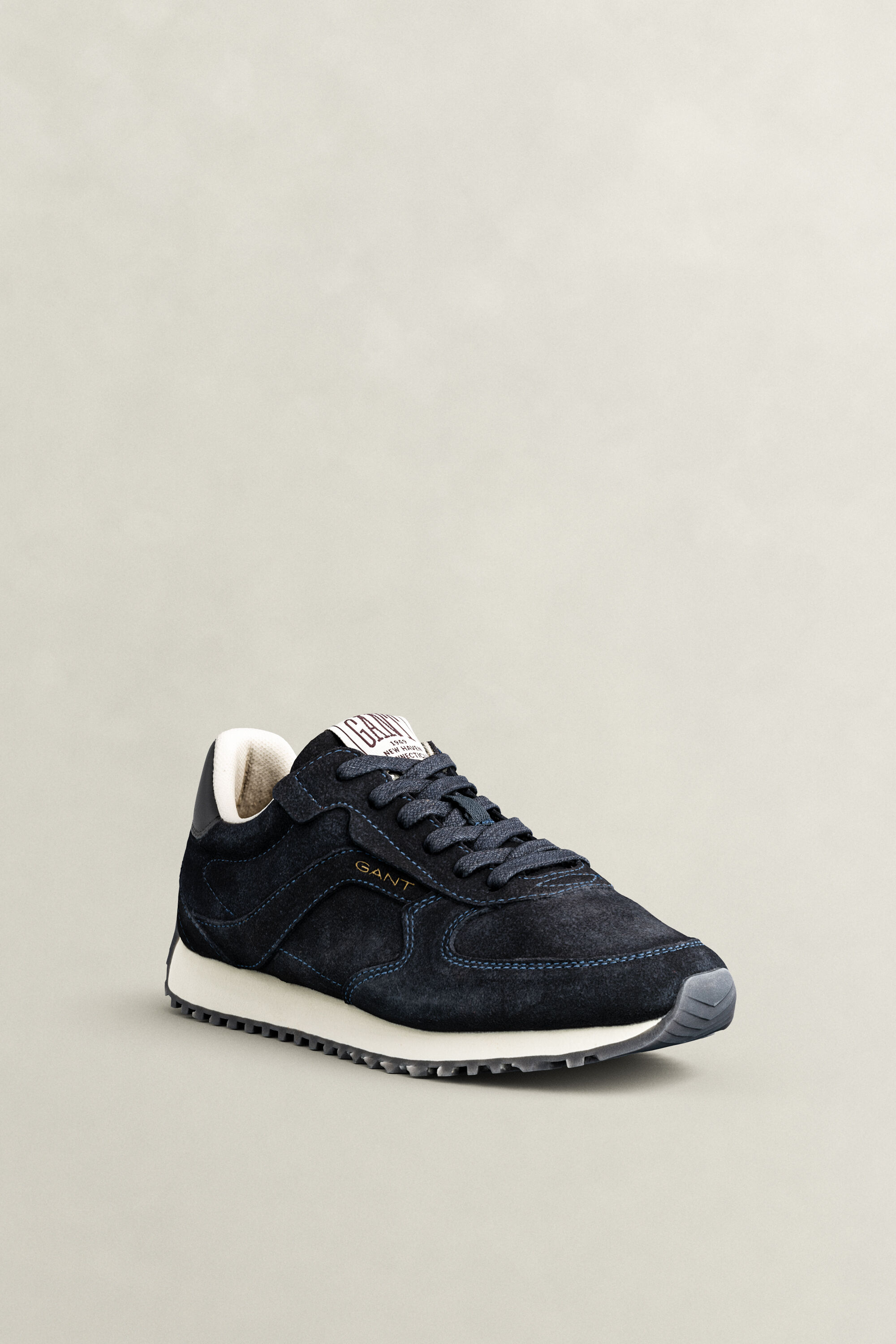 Beja sneakers i ruskind