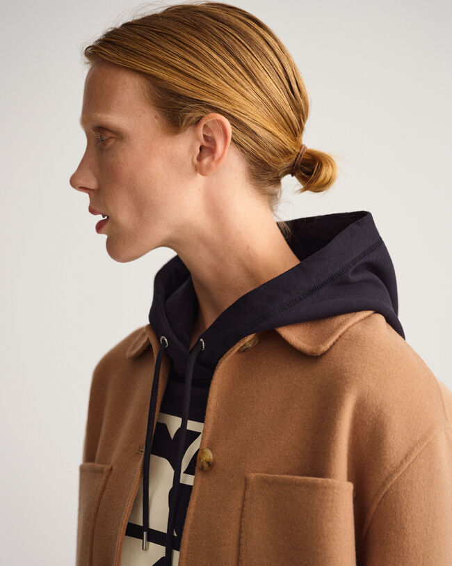 H&aring;ndsyet skjortejakke