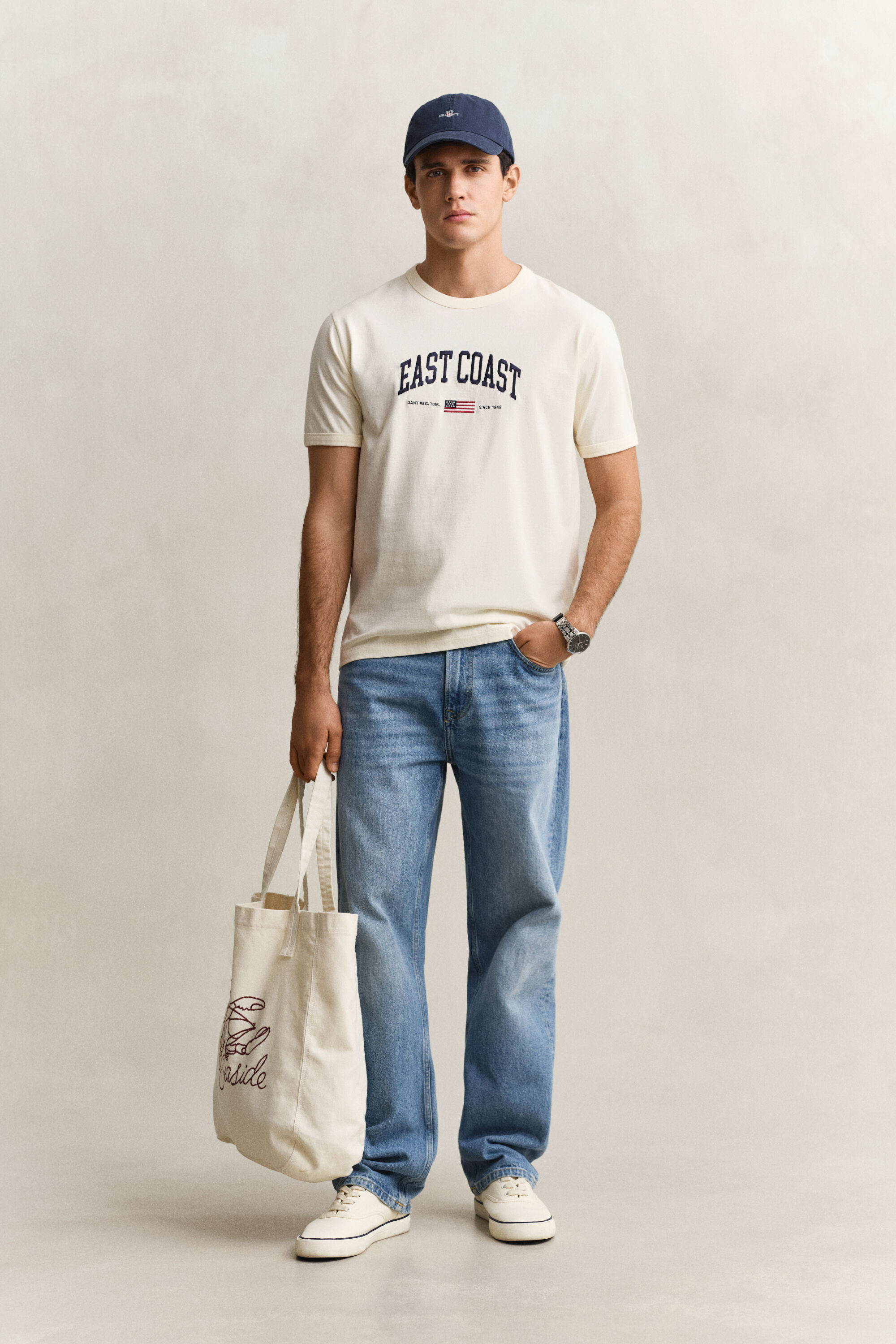 T-shirt med spray-grafik