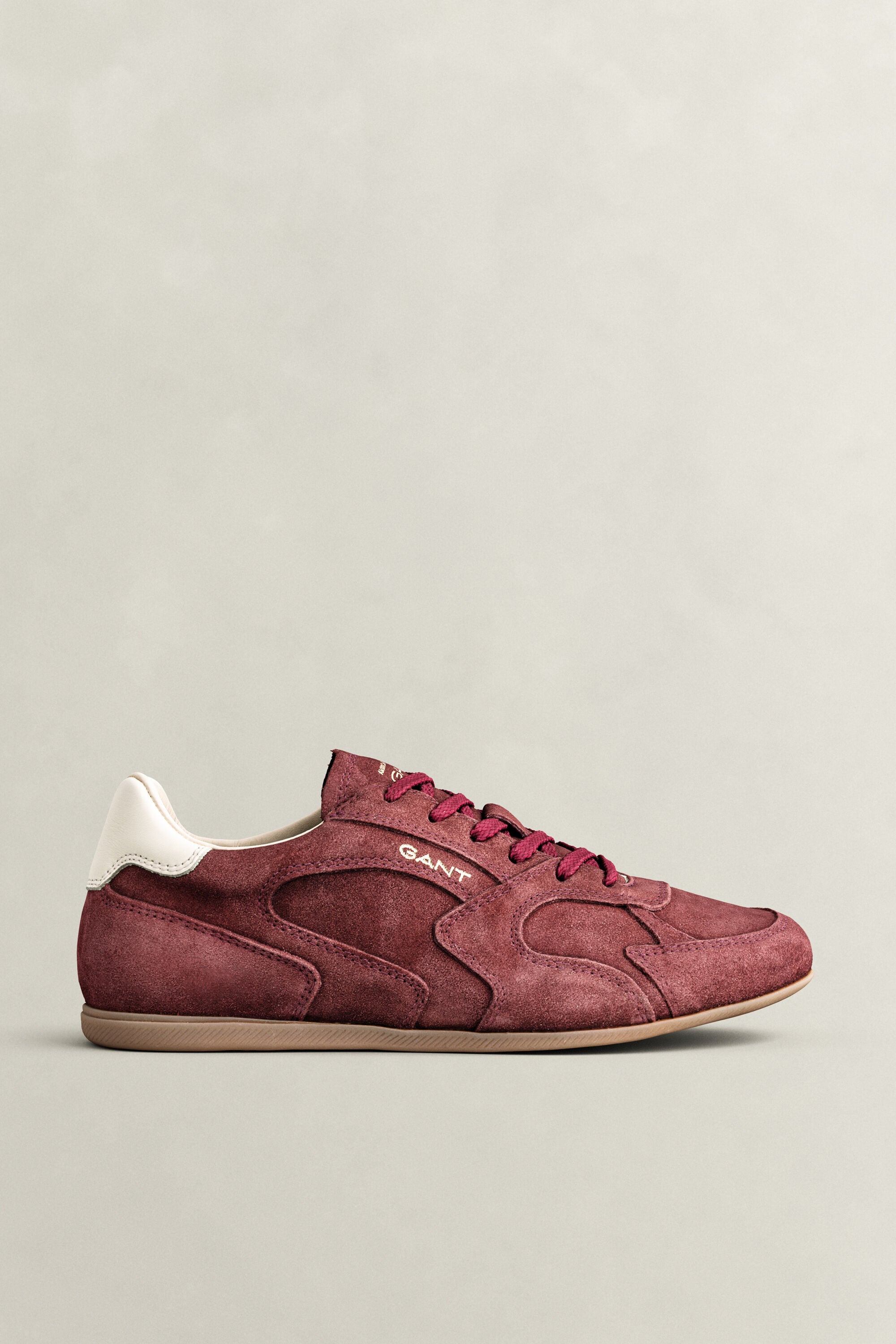 Sperly sneakers i ruskind