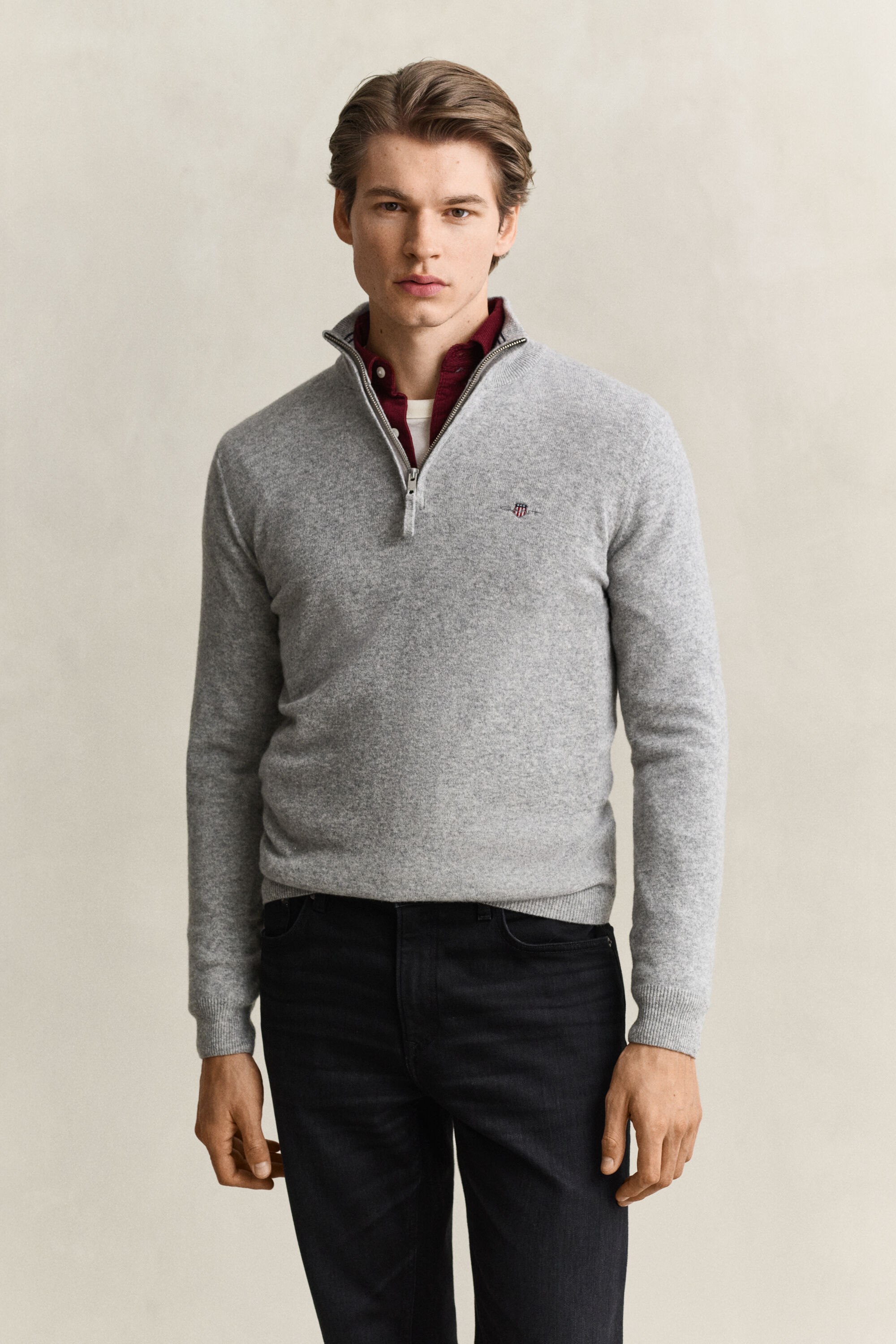 Sweater i lammeuld med halv lynlås