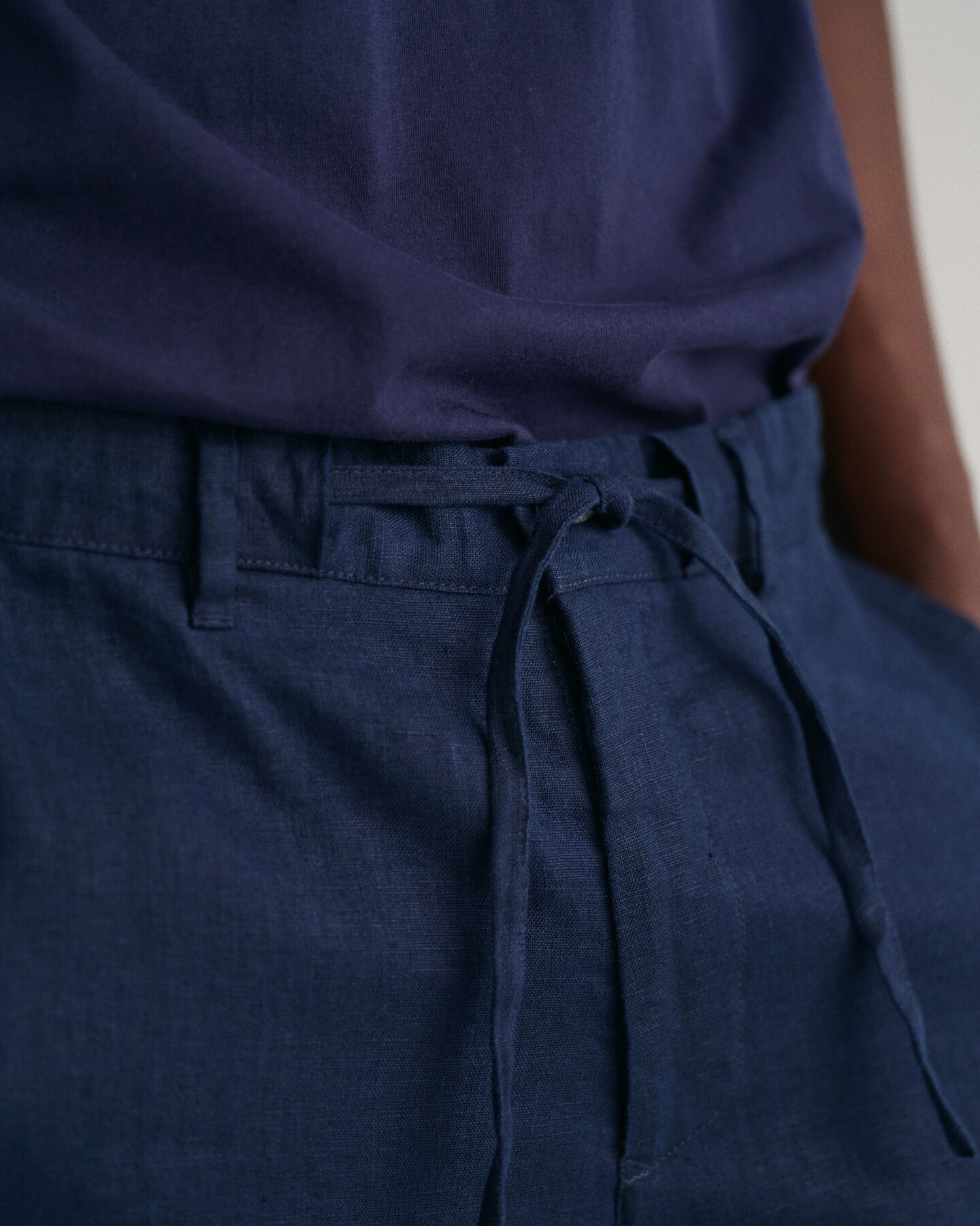 Relaxed fit hørbukser med løbesnor