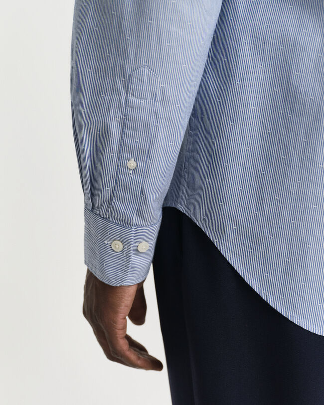 Regular fit stribet dobby-prikket skjorte