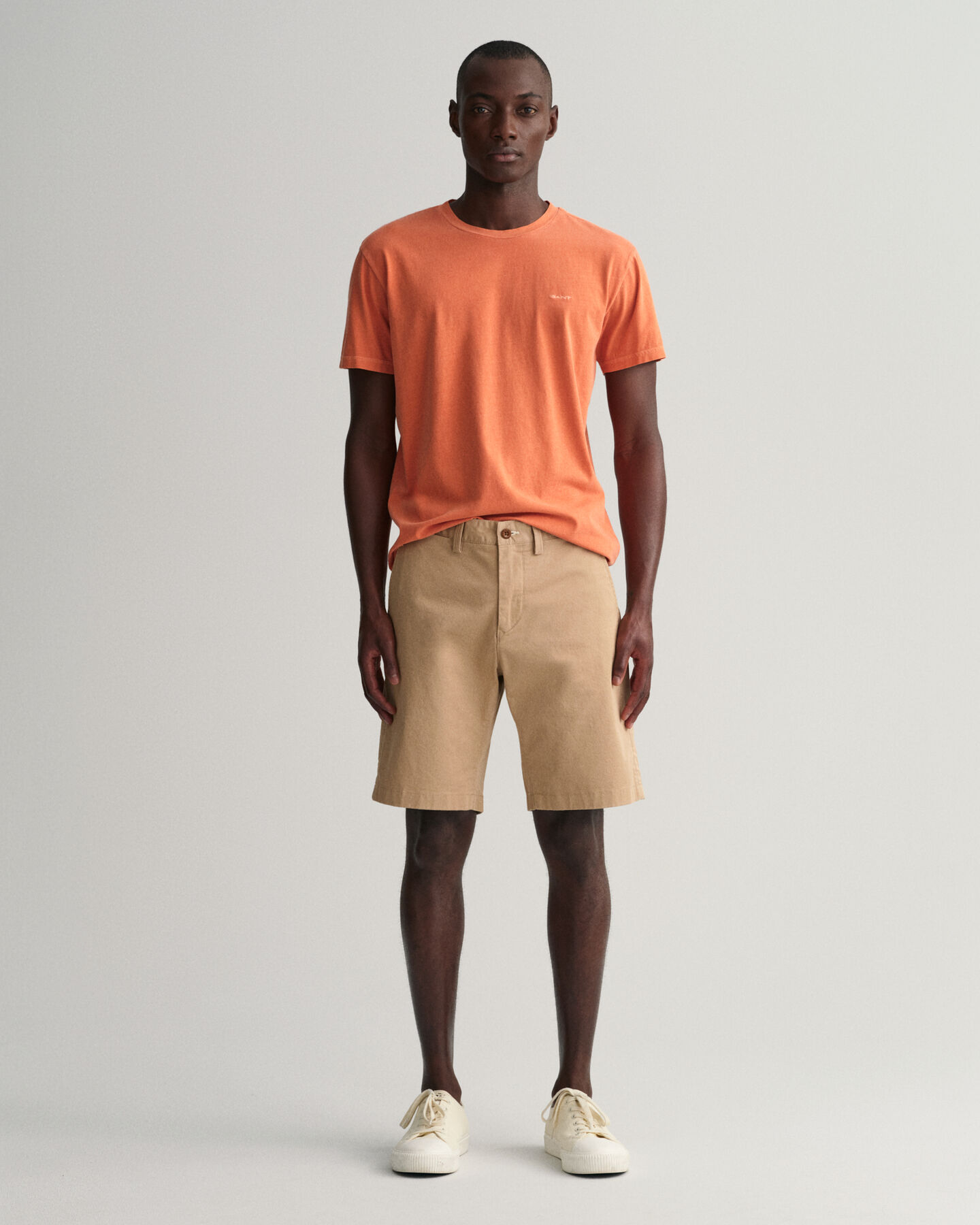 Hallden Slim fit shorts af twill