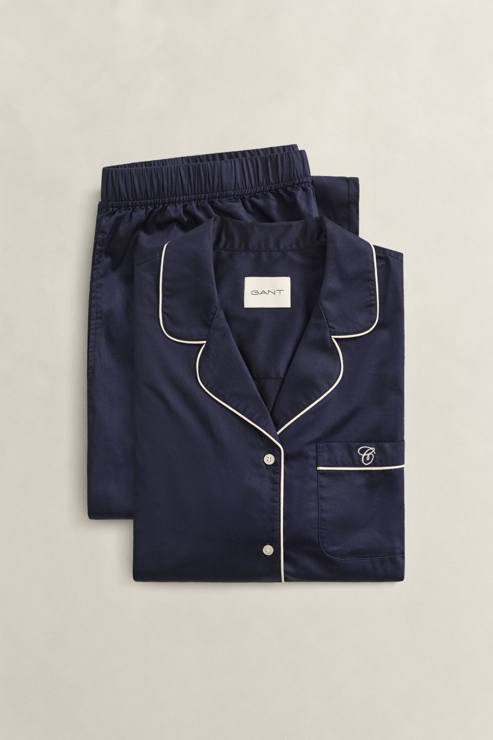 Pyjamassæt i satin